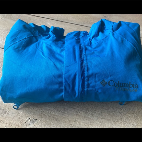 COLUMBIA SPORTSWEAR Youth rain jacket EUC - Picture 13 of 13